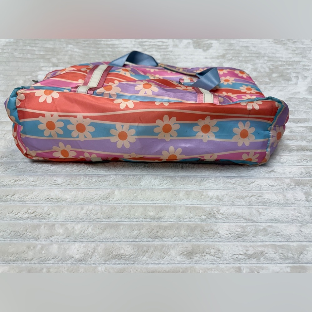 Katydid: Colorful Floral / Daisy, Girls / Womens Overnight Tote Bag - Picture 9 of 12